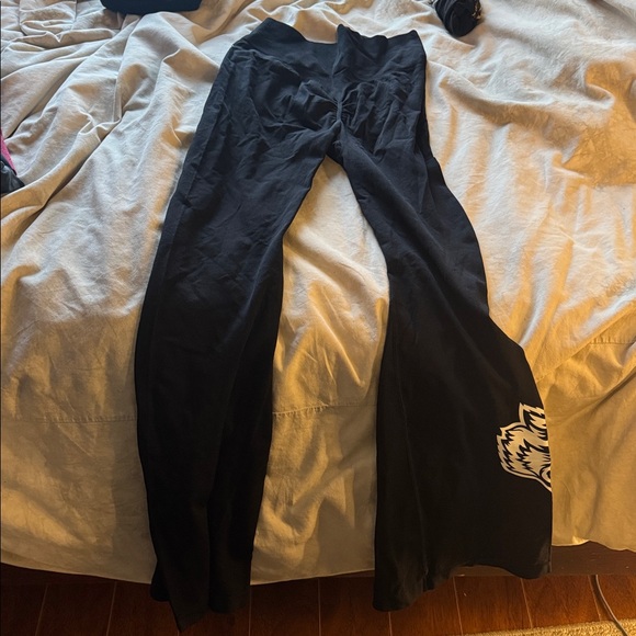 DARC SPORT Wolf Kanji Everson Seamless Gracie Flare Scrunch leggings - Picture 2 of 2